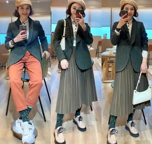 这才是50岁时髦女人该有的一衣多穿,既实用又显嫩,还很优雅