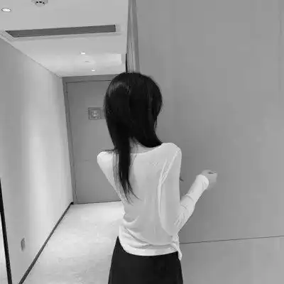 黑白头像女唯美高清图片