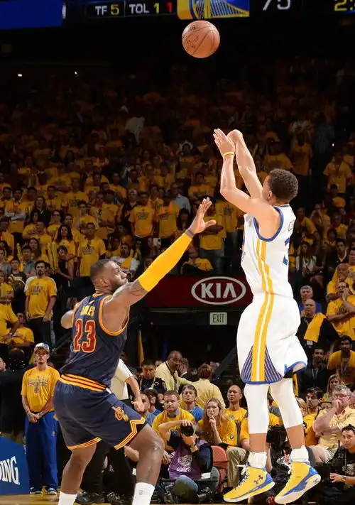 是真想做队友詹姆斯社媒转发与库里合照集,照片多达20张