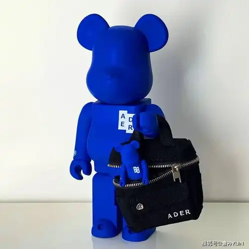 adererrorxzara年底最值得冲的联名系列谁能不爱这克莱因蓝