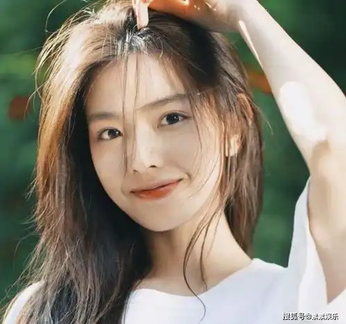孙一宁成为女顶流,一场直播赚了200多万,奢华礼物收到手软