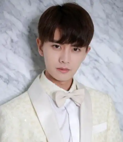 这5位男星有毒现代装不咋地,一换上古装气质全变了