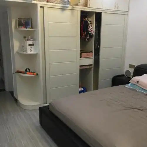 搬新家啦玄关用柜子隔断,软装自己搭配,第一次装修还不错