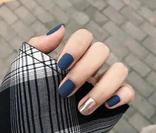 初春浅色美甲盘点粉色少女,绿色清新,蓝色神秘,你喜欢哪一种