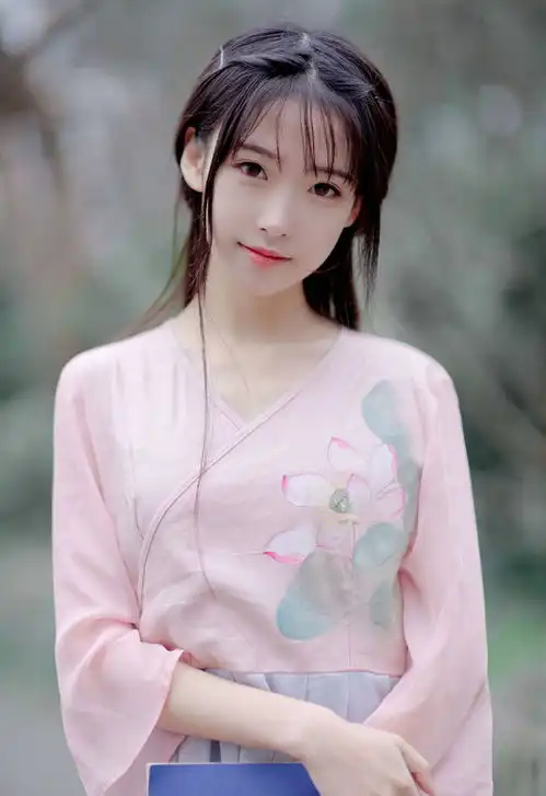 元气橘色系的口红推荐超滋润显白,被称为黄皮最爱的颜色
