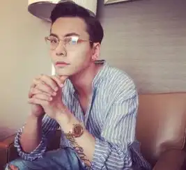 陈伟霆张艺兴鹿晗吴亦凡,四眼小鲜肉谁最帅气