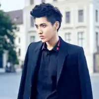 高冷阳光吴亦凡qq头像高冷阳光的吴亦凡