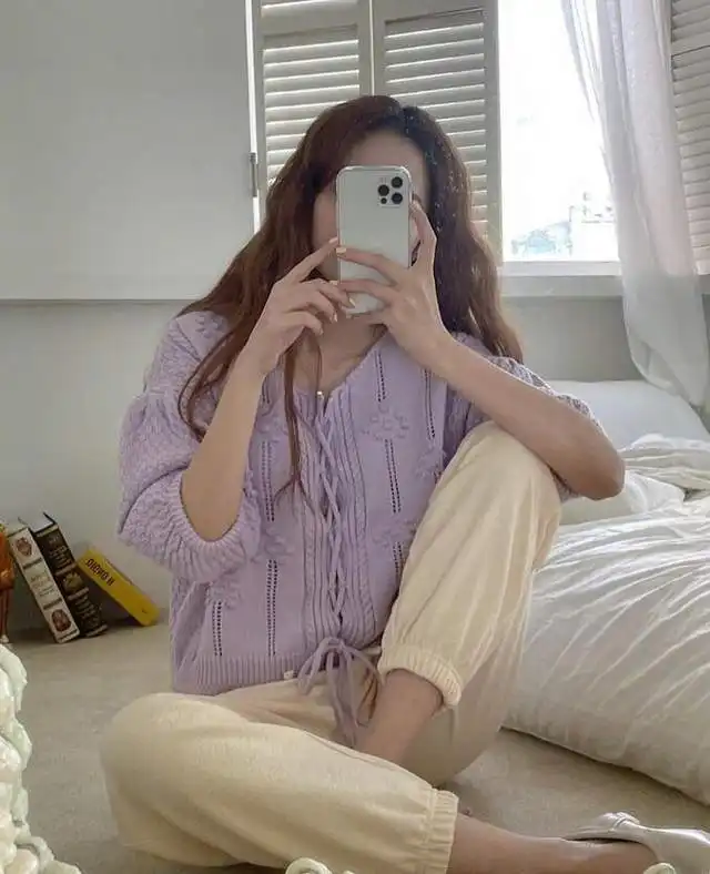 ins博主的亮色系穿搭参考简单大方的风格