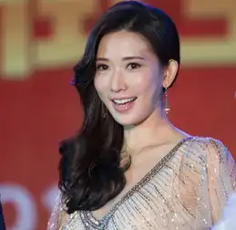 林志玲自称自己感情零分,但仍不会放弃,追求艳遇的方式令人羡慕