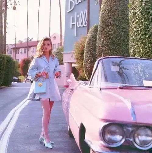 她自曝父女恋爱上地产大亨,其实是因为他的颜值爱情是用钱买不来的