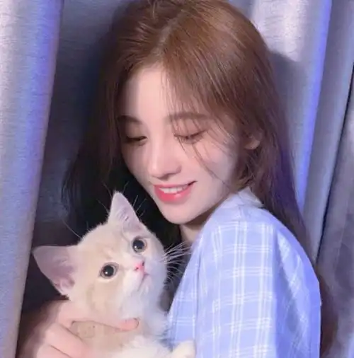 ins治愈系头像鞠婧祎动