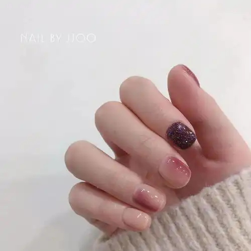 不撞款美甲指南,今年这50款最好看