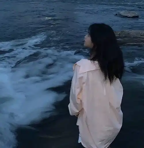 真人女生头像自是年少,韶华倾负