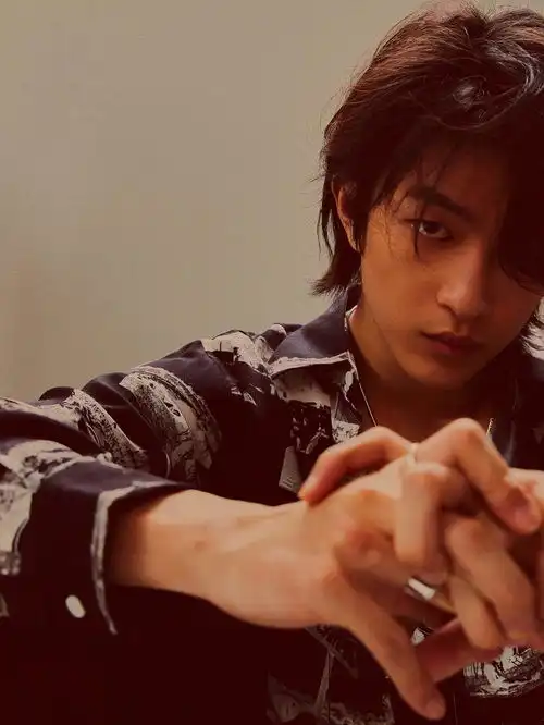 屈楚萧chuxiaoqu图片