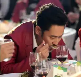 男神吃相曝光霍建华接地气吴磊吃饭碗比脸大