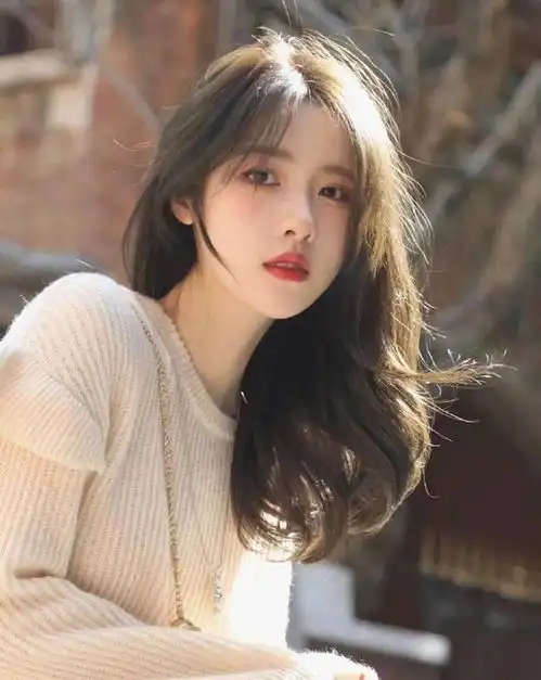 脸上有3个特点的女生,说明你是盐系长相,五官越看越舒服