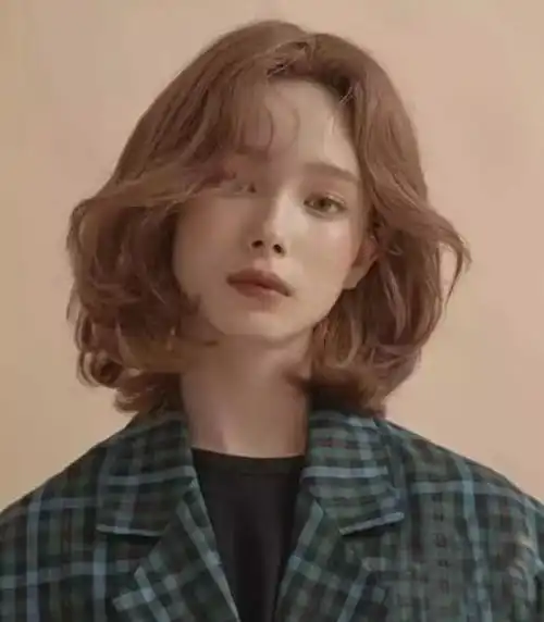 换短发也要换新发色,2018年流行的短发染发都在这里