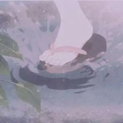 动漫治愈系背景图月亮躲在云里,卡通动漫头像我要个性网