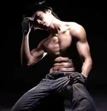 三个简单动作强壮你的双膝