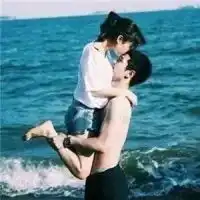 像个傻一样狠爱你的情侣头像带字