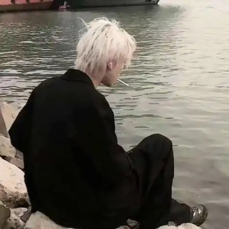 2020酷酷帅气霸气男生头像,逼自己优秀然后骄傲的生活