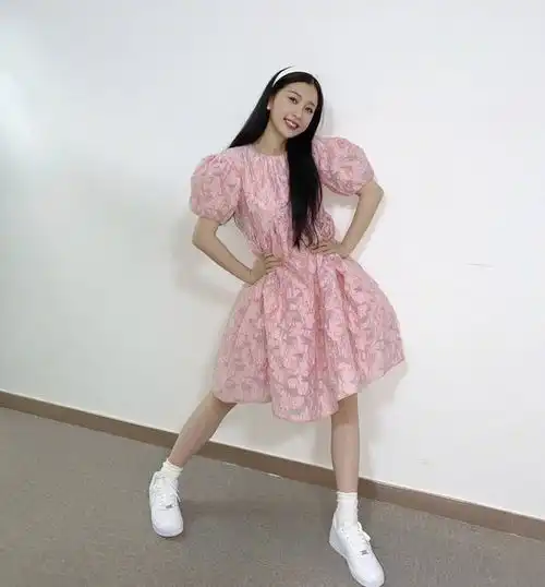 适合女生的头像粉色系甜