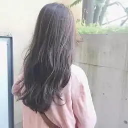 自带浪漫仙气的灰紫色发型,你要不要试下