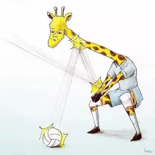 萌图一只长颈鹿的日常睡觉都要比别人多几个枕头