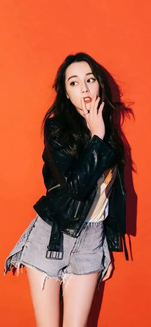 清冷禁欲系女生照片高清