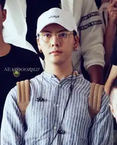 太爱这个feel陈伟霆戴眼镜变禁欲系男主