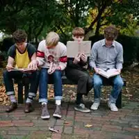 qq头像你隔岸观火不救我女生