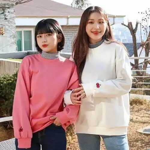 穿什么都不如穿好卫衣展现好魅力,展现青春的朝气蓬勃感