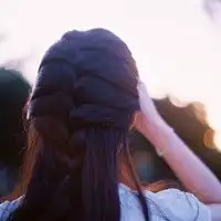 漫画背影一男一女在看海图片微信头像图片大全