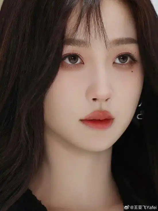 周也热巴带火猫塑女风如何打造猫系女孩妆容