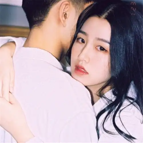 情侣头像白色系不明显宣