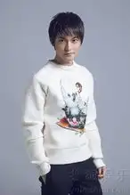 治愈系美男陈威翰写真曝光化身阳光邻家男孩