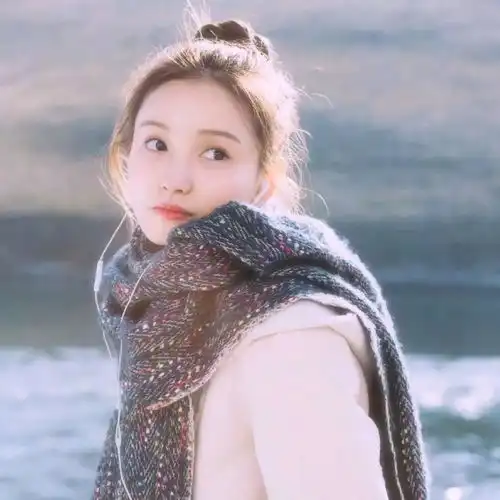 女生头像蓝白色系不重