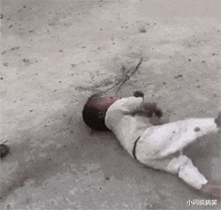 小姐姐果然是腿长任性,只不过穿成这样,的确容易让人误会哈哈