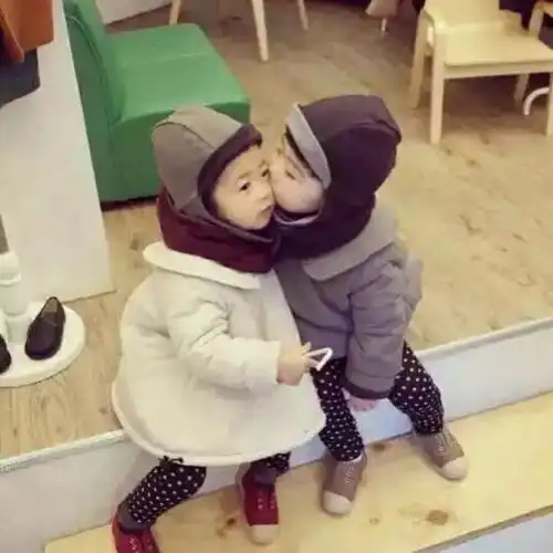 开个品牌童装折扣店有这四重奏