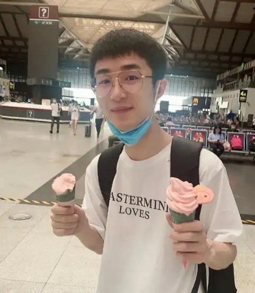 吃鸡圈中那些逆生长主播牧童被称小孩童,而他女粉高达700万