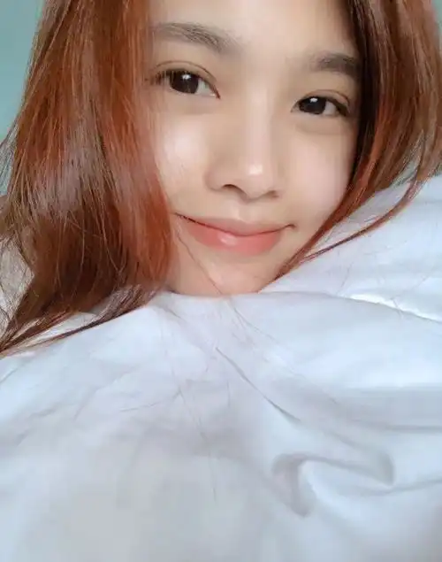 34岁的杨丞琳私服竟是一本少女感穿搭教科书