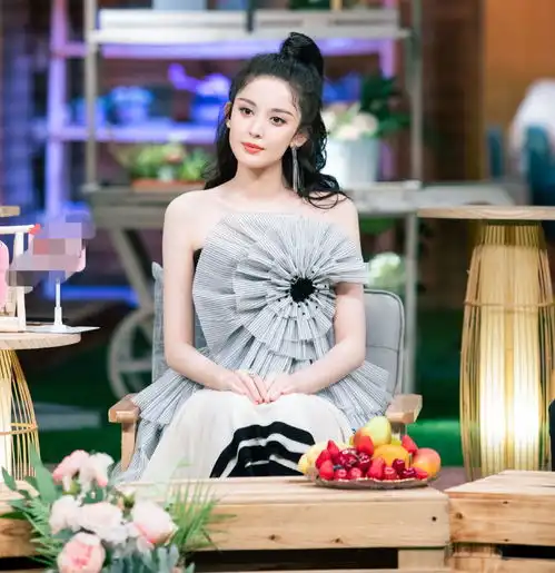 娜扎曾遭人当面谩骂,瞬间崩溃