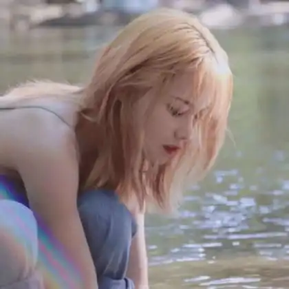 qq女生头像唯美,漂亮的女生看上一眼都成了你的影子