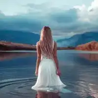 qq头像女生白色系背影白色背影头像女生唯美