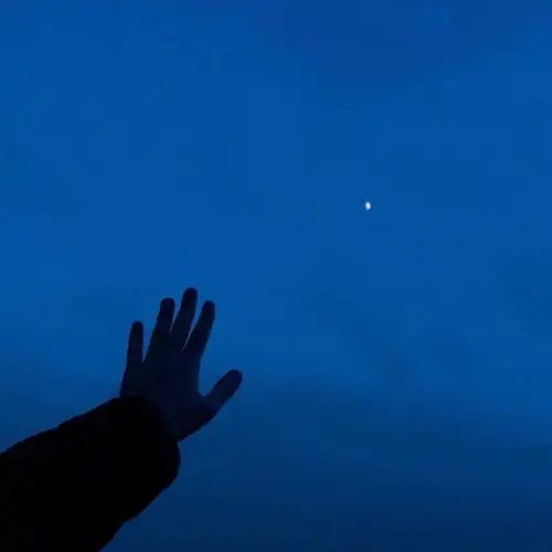 有哪些看起来很文艺,蓝色调的头像