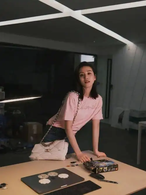 2021年最值得买的5款包包,背十年都不过时