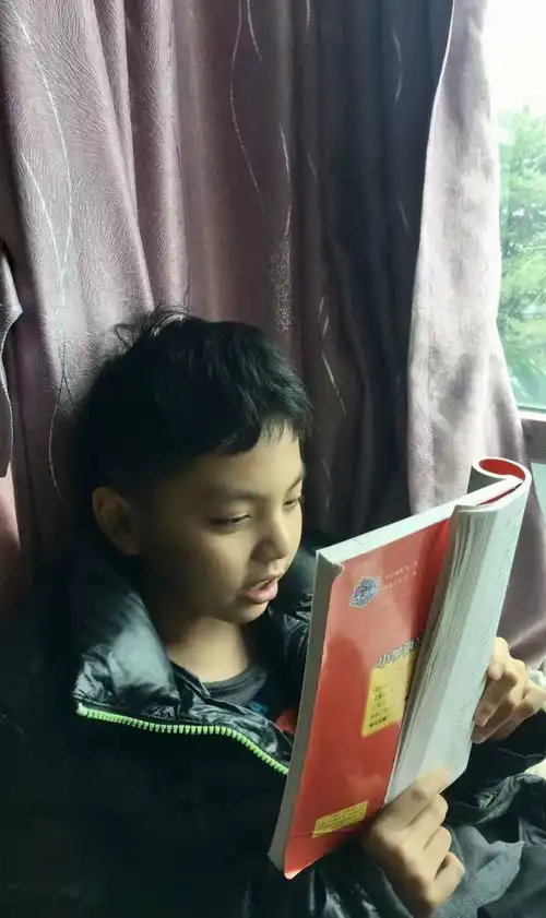 禁欲系动态头像情头