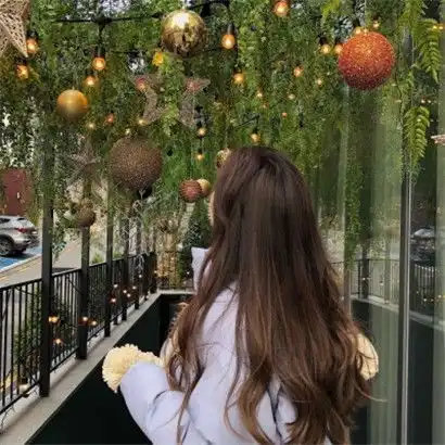 清新女生背影头像,喜欢一个人太累了所以要静一静了