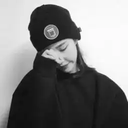 黑白动漫卫衣女头像高冷