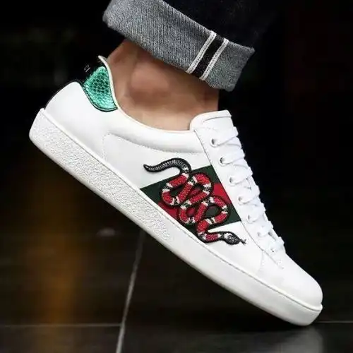 球鞋买了这么多,最香的还是小白鞋